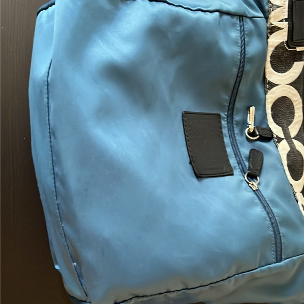 Two Coach Handbag Bundle - image 7